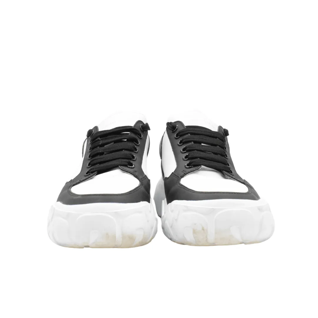 Alexander McQueen Sneakers - Men's 43