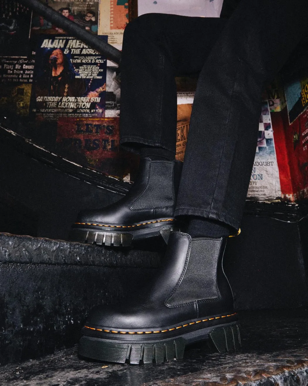 Audrick Nappa Leather Platform Chelsea Boots - Black