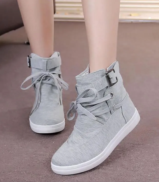 Street style canvas sneakers with high tops