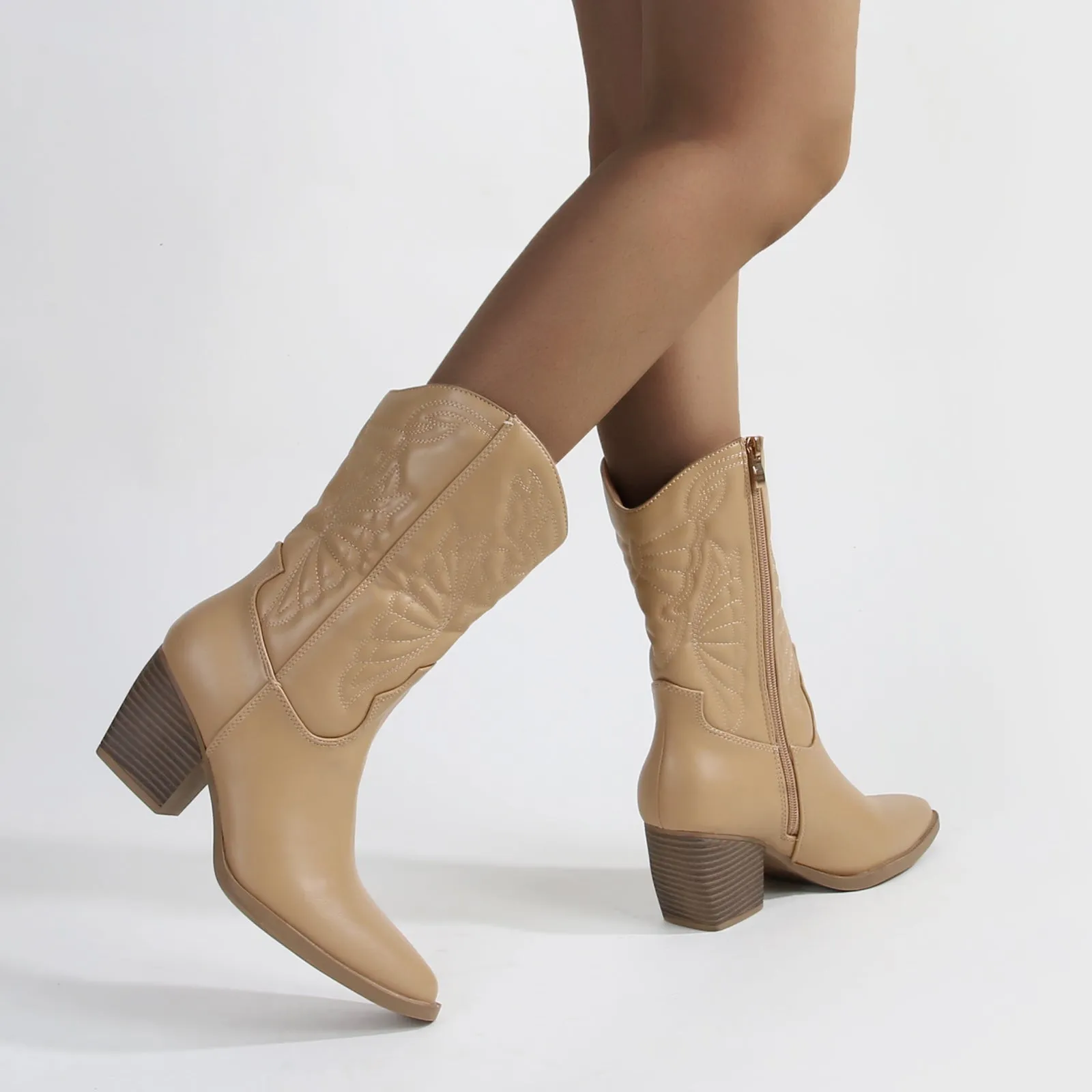 Texas Classic Embroidered Cowboy Boots
