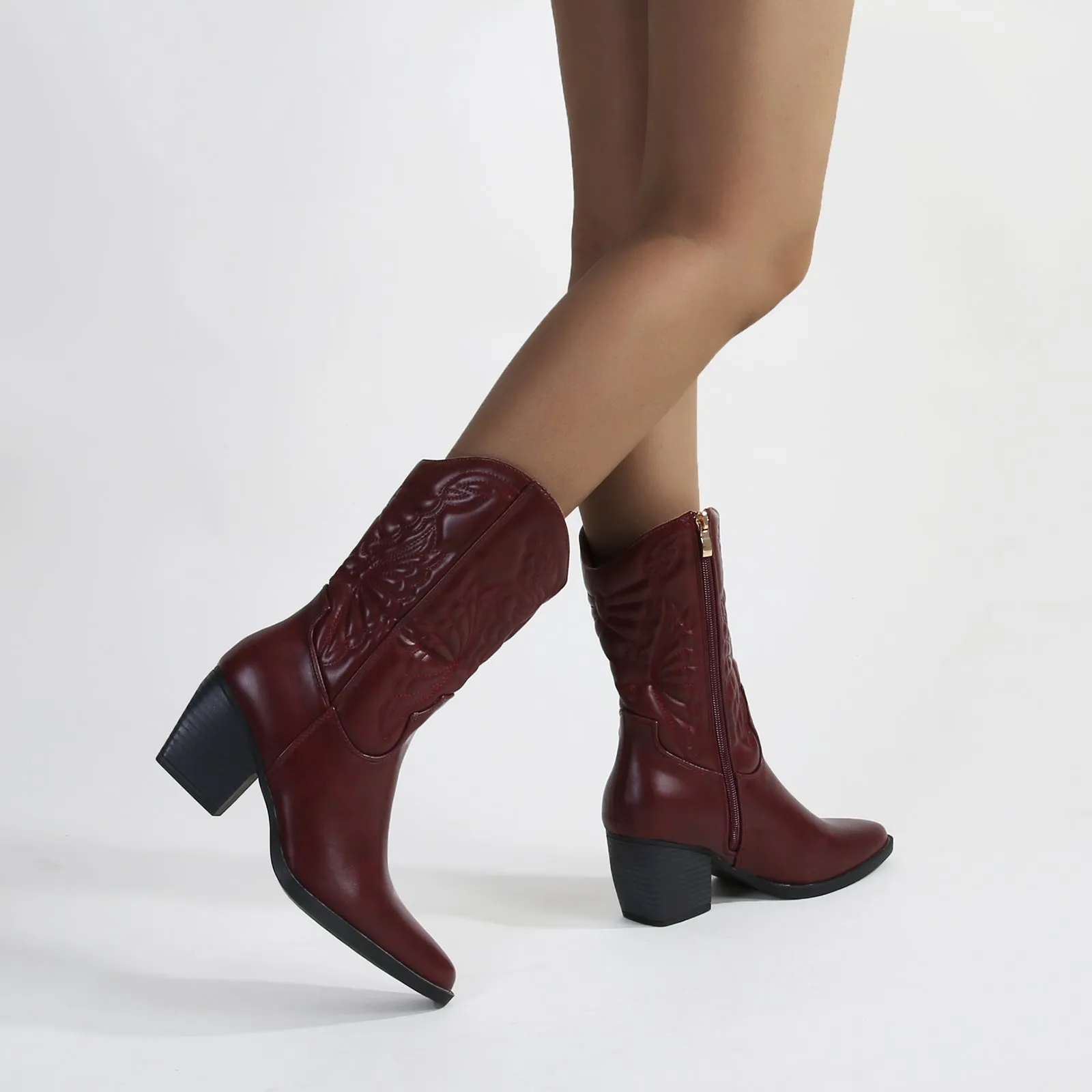 Texas Classic Embroidered Cowboy Boots