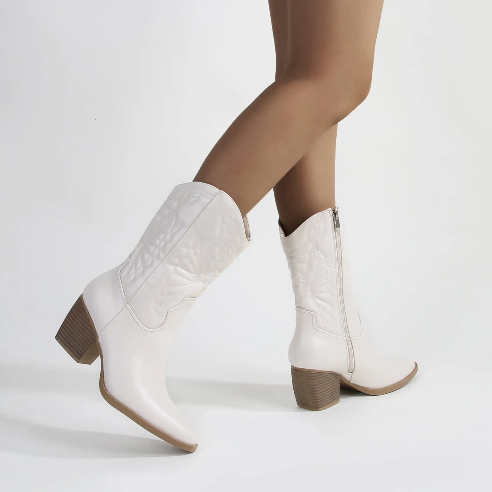 Texas Classic Embroidered Cowboy Boots