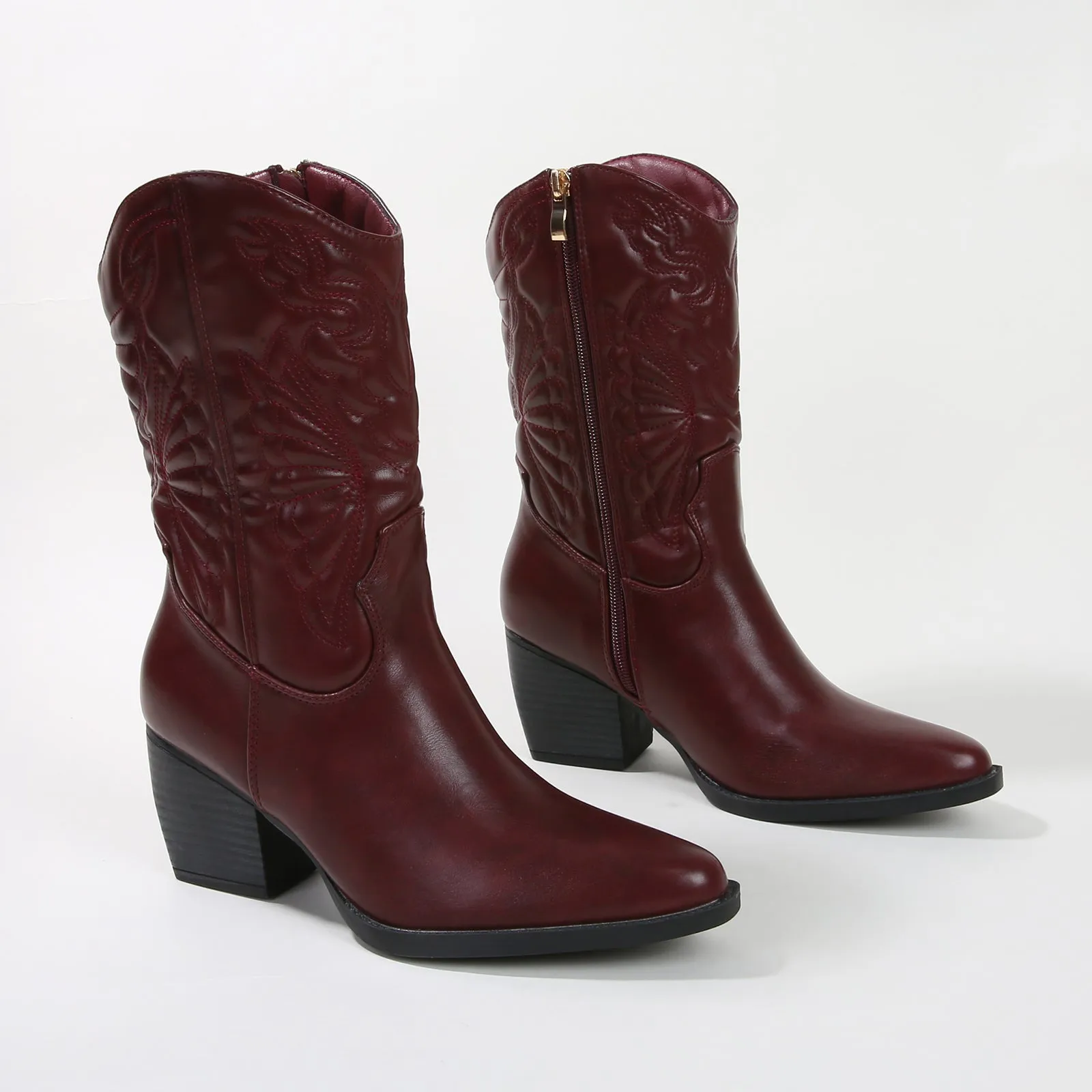 Texas Classic Embroidered Cowboy Boots
